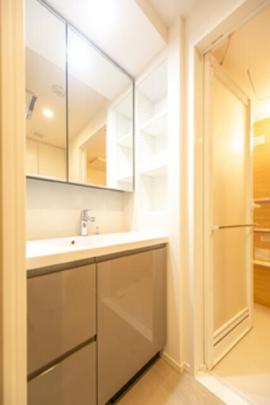 �Ɨ����ʑ�L��܂�