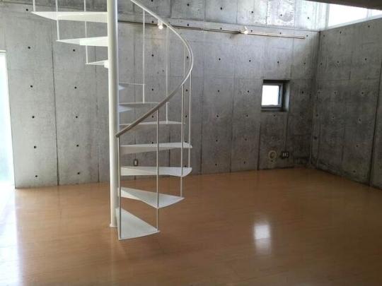 ���r���O25.7��