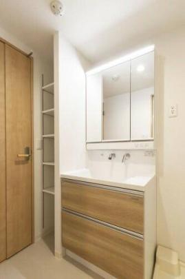 �Ɨ����ʑ�