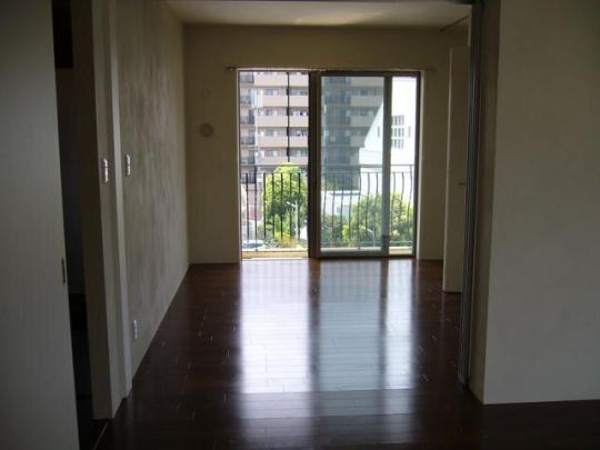 �o���R�j�[