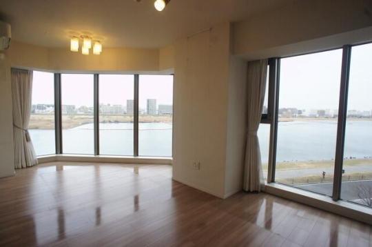 �t���[�����O