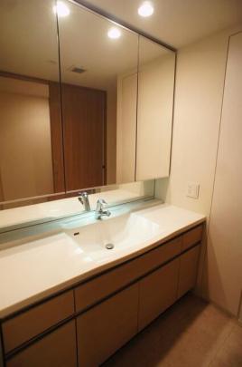 ���ʉ��ϑ�