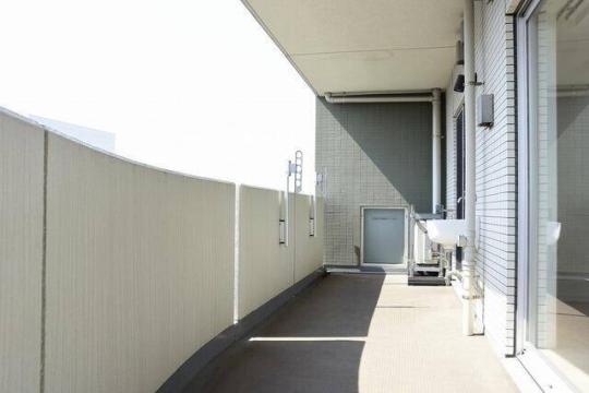 �o���R�j�[