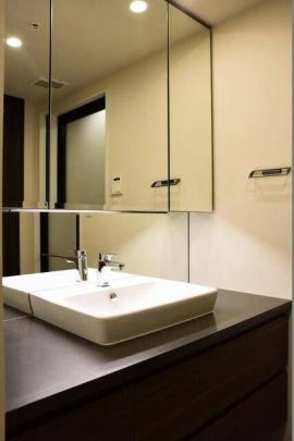 �Ɨ����ʑ�