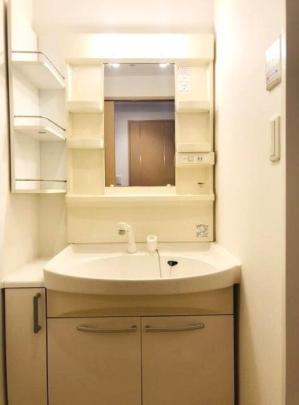 �Ɨ����ʑ�