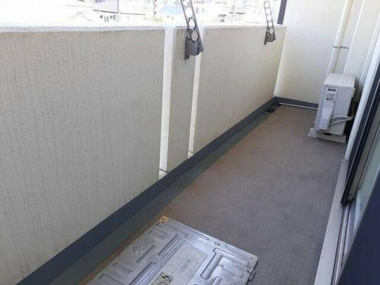 �o���R�j�[