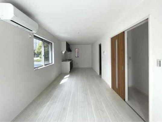 ���r���O