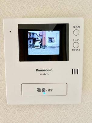 ���j�^�[�t���C���^�[�z��