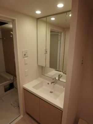 �Ɨ����ʑ�