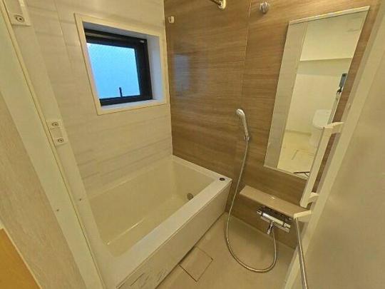 �o�X���[��