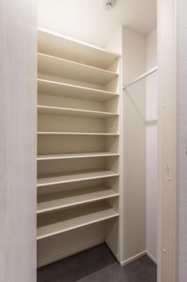 シューズボックス付き