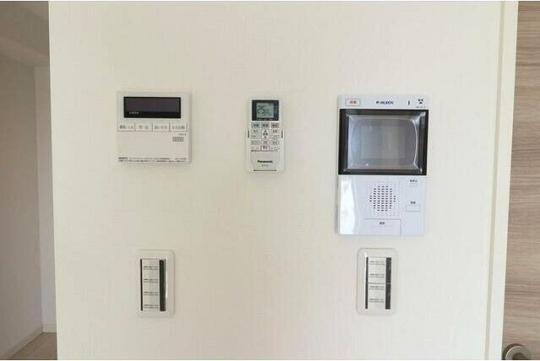 ���j�^�t���C���^�[�z���ł�