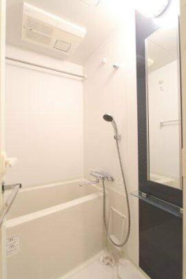 浴室乾燥機付きです