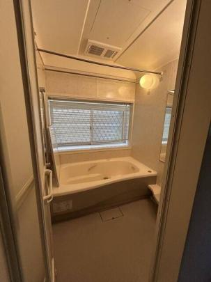 �o�X���[��