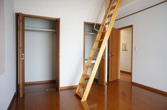 �N���[�[�b�g�L��