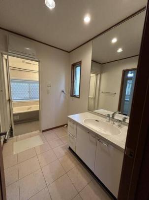 ���ʉ��ϑ�