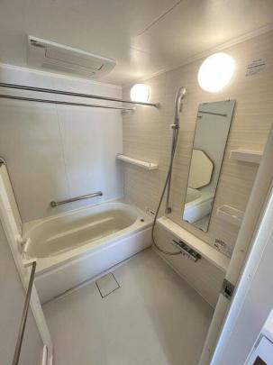 �o�X���[��