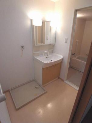 �l�C�̓Ɨ����ʏ�