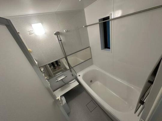 �o�X���[��