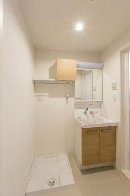 �Ɨ����ʑ�