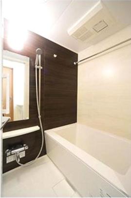 �o�X���[��