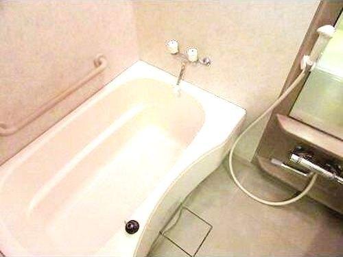 �o�X���[��