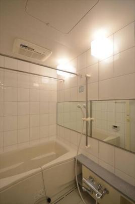 �o�X���[��