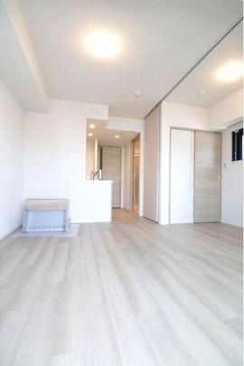 ���r���O