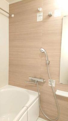 �o�X���[��