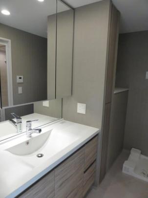 ���ʉ��ϑ�