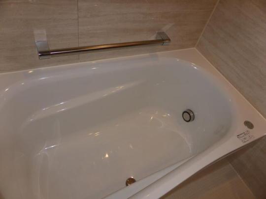 �o�X���[��