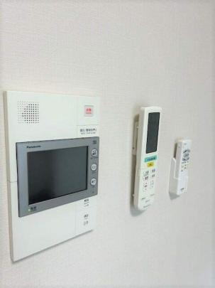 ���j�^�t�I�[�g���b�N