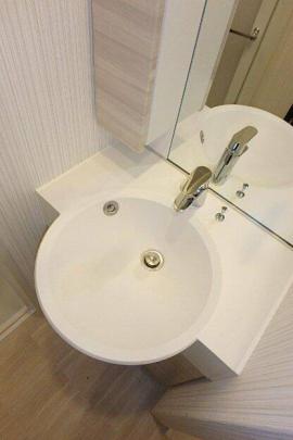 �l�C�̓Ɨ����ʏ�