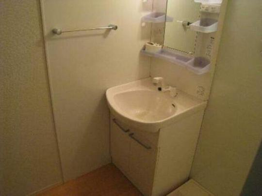 �l�C�̓Ɨ����ʏ�