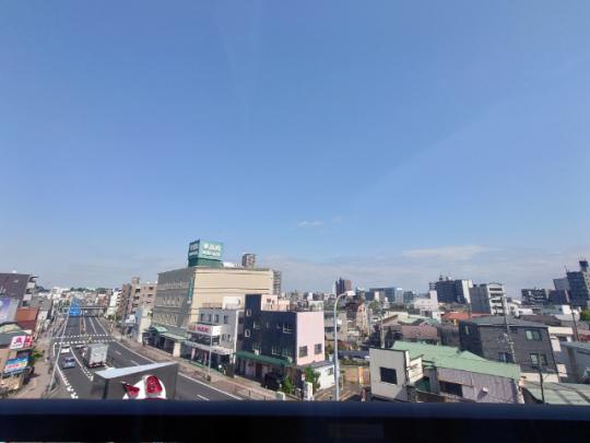 �o���R�j�[���ʂ̒��]