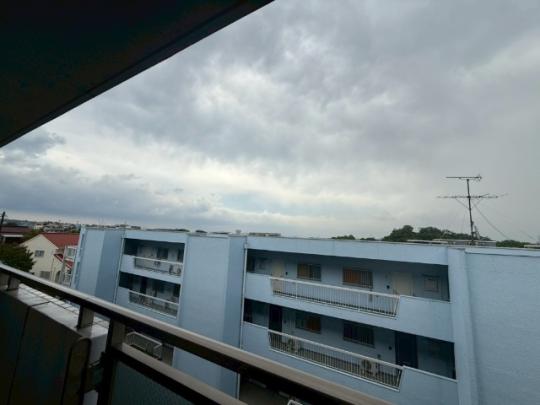 �o���R�j�[����̒��]