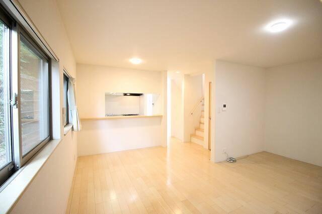 横浜市西区南軽井沢戸建 部屋画像