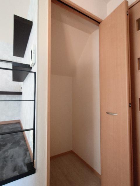 プロイド中央H棟 部屋画像