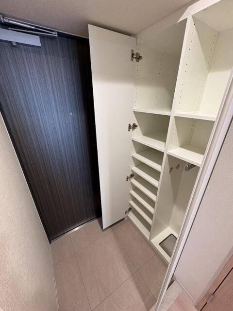 ドゥーエ新横浜 玄関