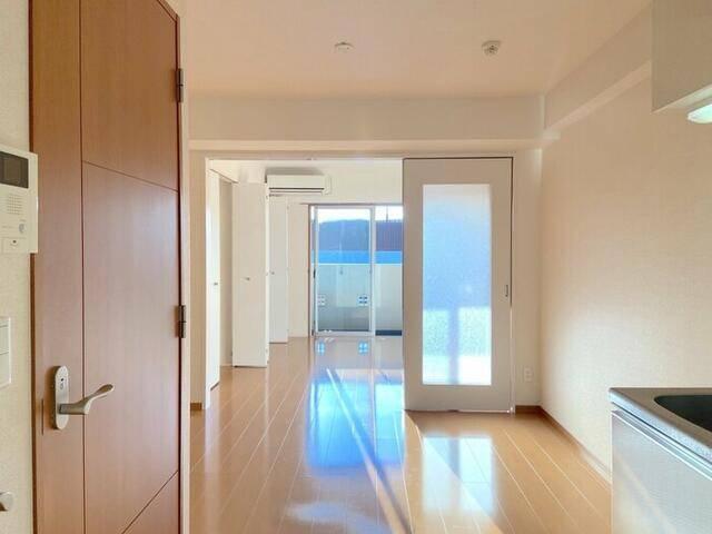 ＳＯＬＡＲＥ横浜 リビング