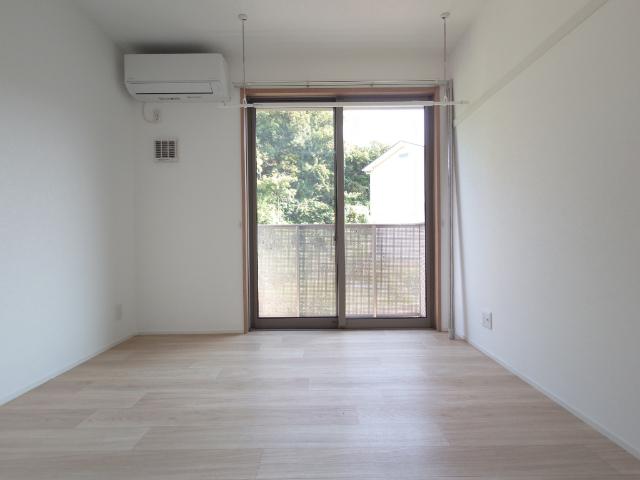 磯子4丁目貸家 部屋画像