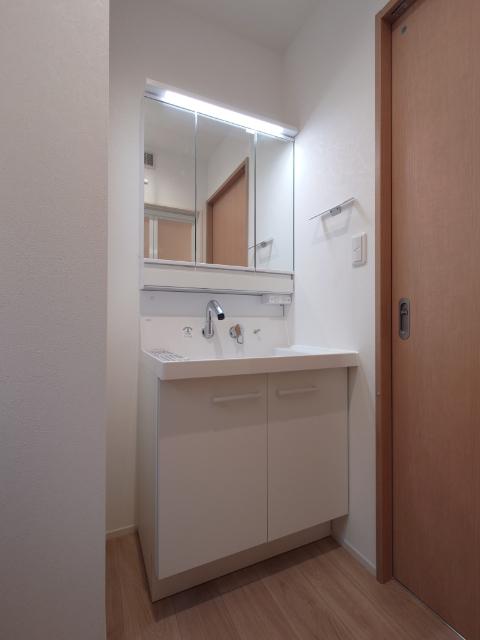 磯子4丁目貸家 部屋画像