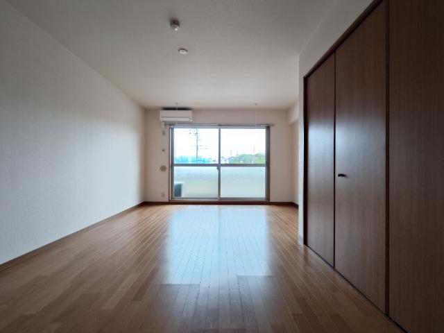 カラット中川 部屋画像