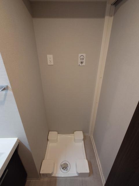 Yokohama Shigyo B.L.D 部屋画像