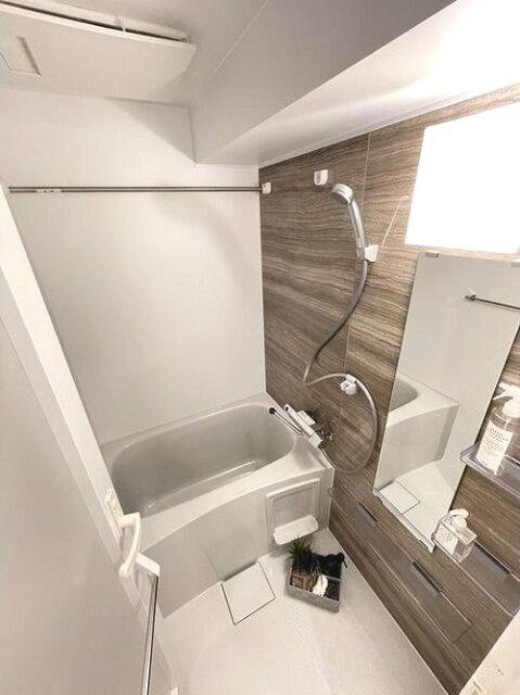 コンフォリア・リヴ横浜平沼 部屋画像
