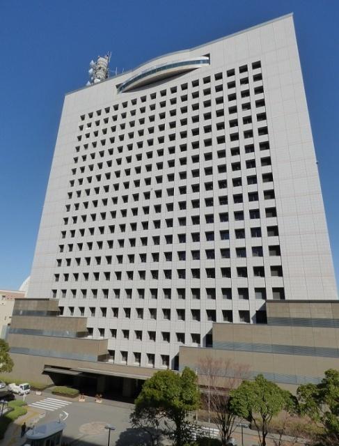 神奈川県警察本部：1403m