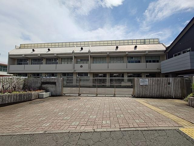横浜市立緑が丘中学校：689m