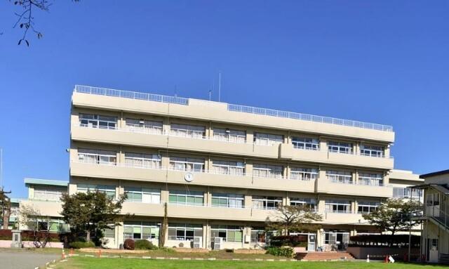 厚木市立厚木小学校：790m