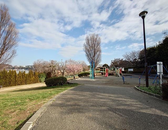 六ツ川中央公園：402m