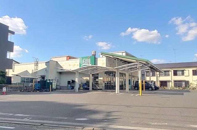 Fuji菅田店：269m